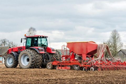 Seed Drills Machine Overview for Farm Equipment Use